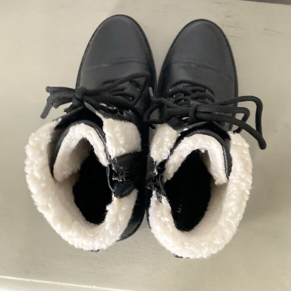 Marc Fisher Black Lansly Genuine Leather Sherpa Lined Combat Boots Size 9.5m EUC - Picture 11 of 12